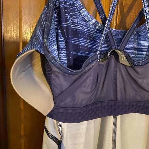 The North Face- active dress with built in bra - Picture 7 of 11